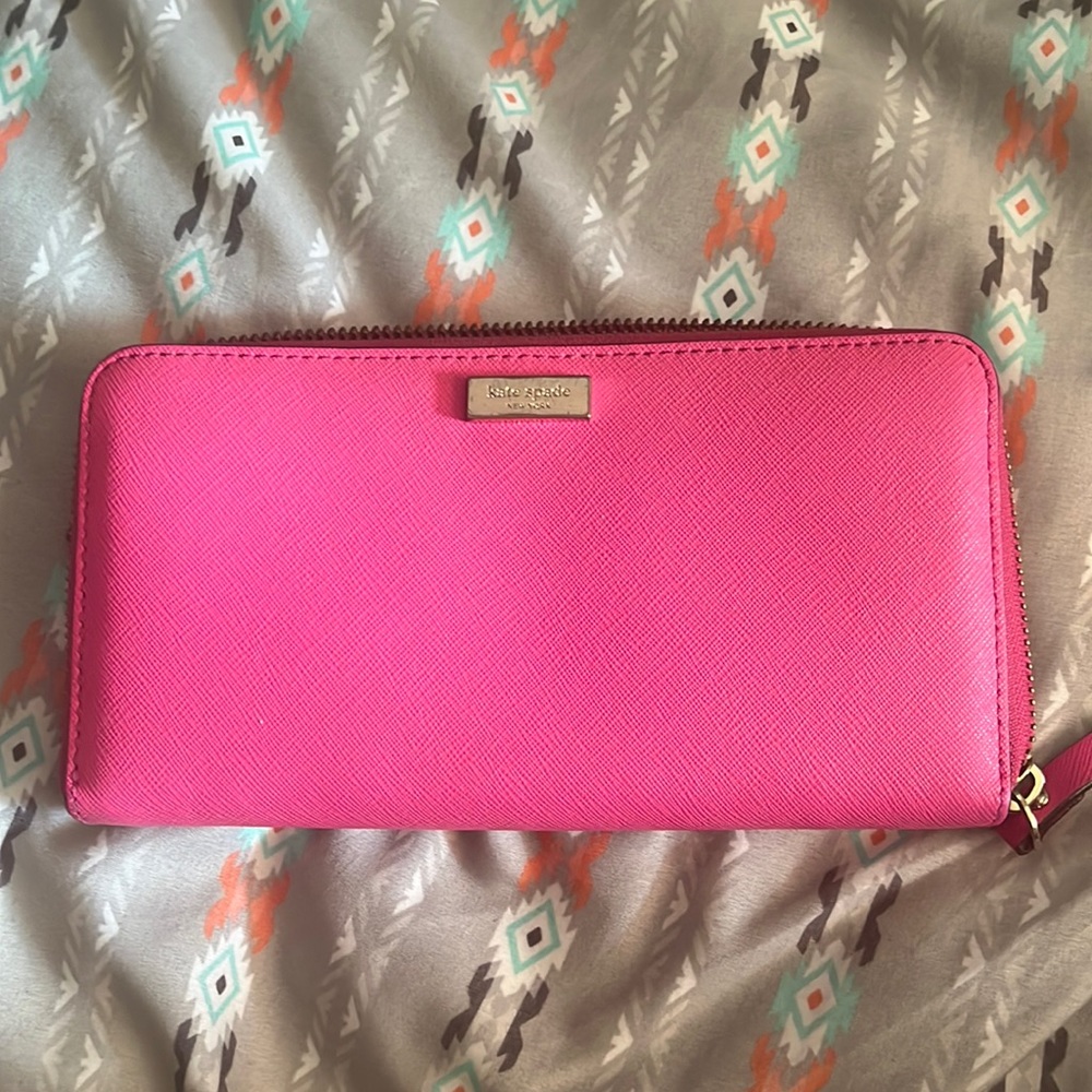 Kate Spade ♠️ pink wallet* Best offer/negotiable*